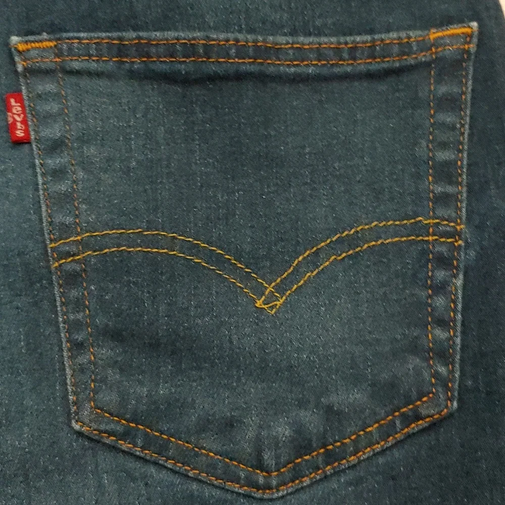 Levi's Men's Size 31W and 32L 541 Straight Leg Denim Jeans